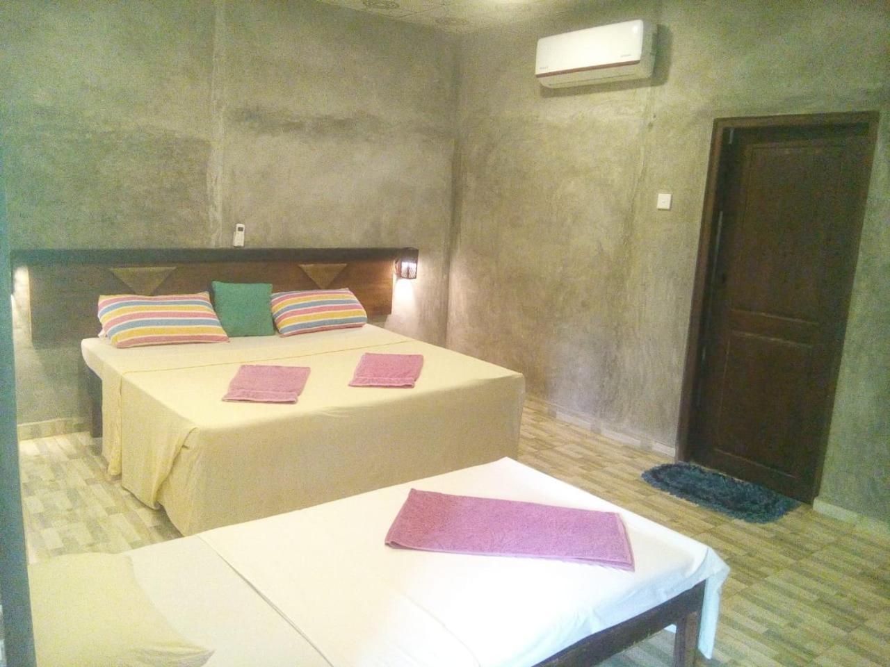 Isiwara Paura Bugged Apartment Sigiriya Exterior photo